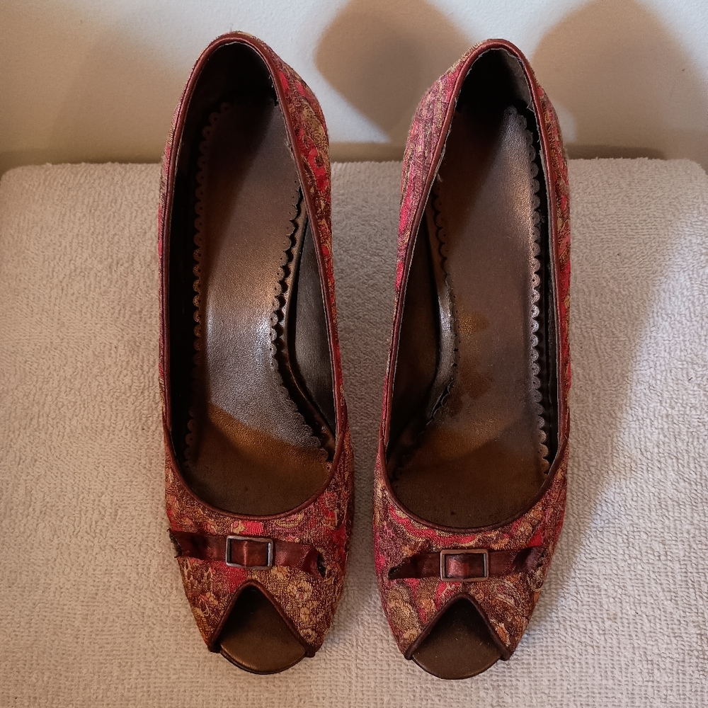 Elegant Red Brown Peep-Toe Heels 9 M - Picture 4 of 11